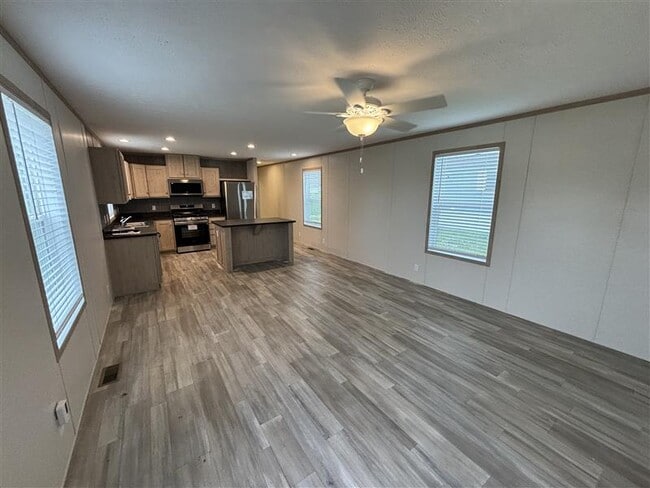 Building Photo - 36 Grant St