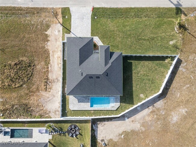 Building Photo - 1639 NW 33rd Ave