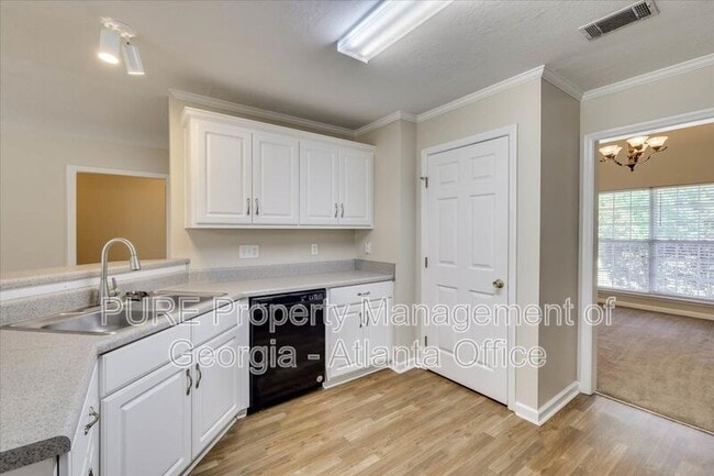 Building Photo - 1507 Cedar Hill Trail