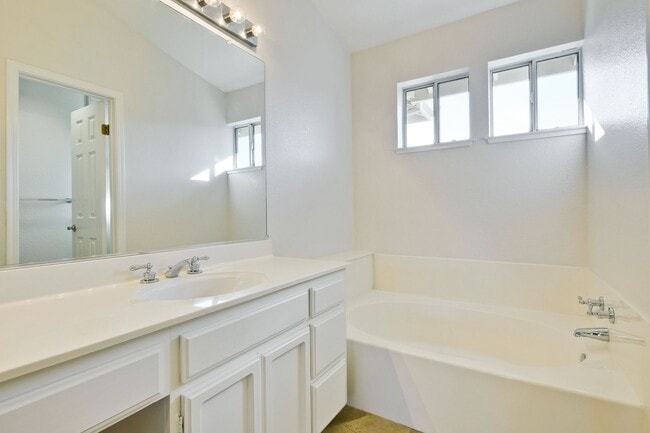Building Photo - 4616 Hampton Falls Pl