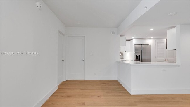 Building Photo - 555 NE 34th St