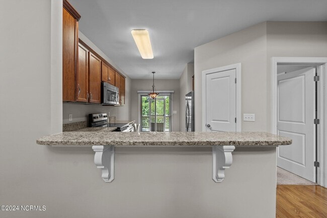 Building Photo - 118 Cypress Cir