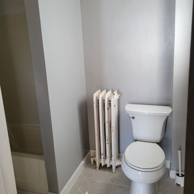 Building Photo - 211 E Main St