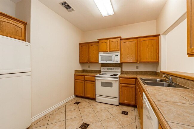 Building Photo - 9804 Cantera Ct