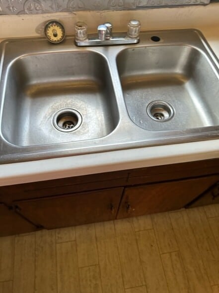 Building Photo - 838 E Jackson St