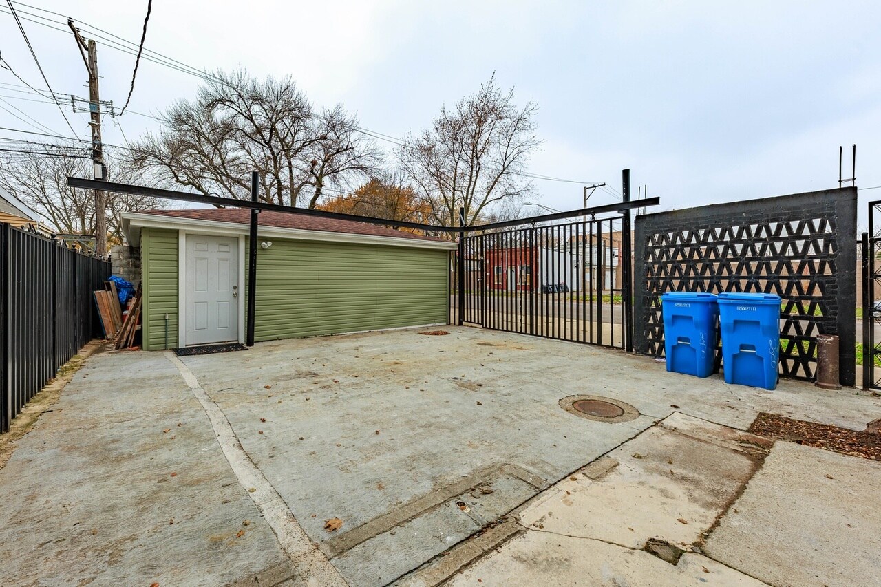 Building Photo - 2800 S Saint Louis Ave