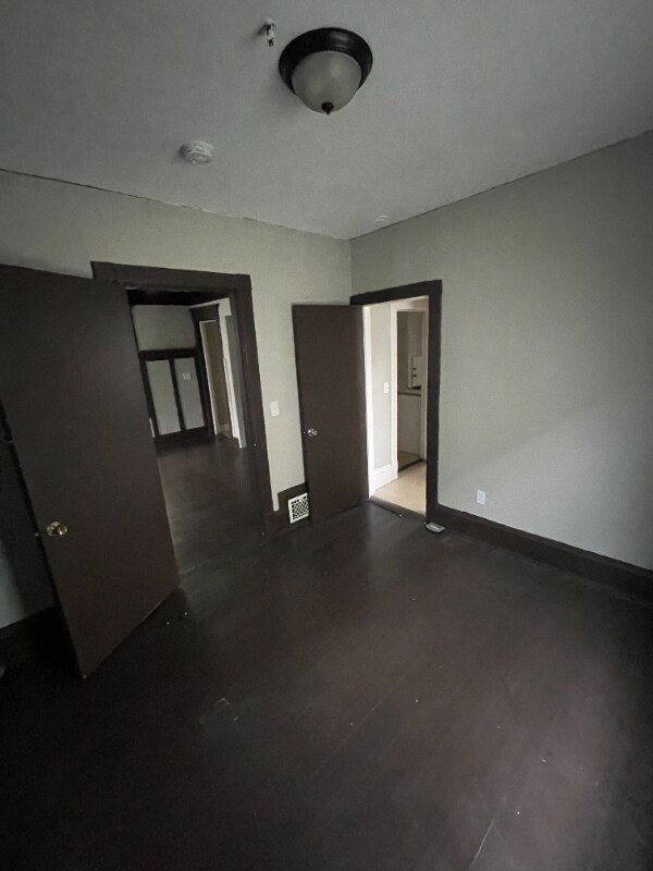 Building Photo - 2417 N 33rd St