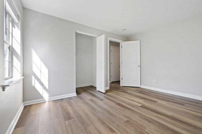 Building Photo - Renovated Split-Level Home in Hope Valley Farms