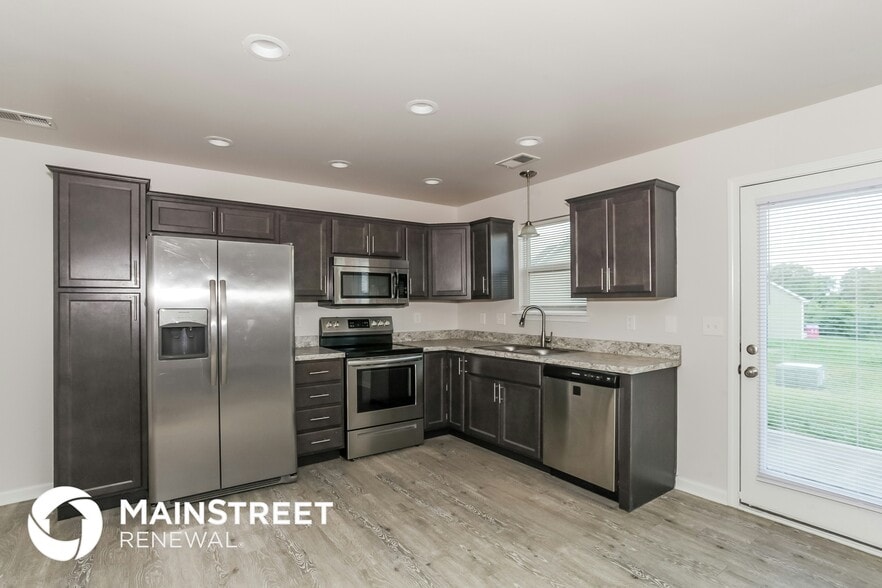 Building Photo - 2512 Guildhall Ln