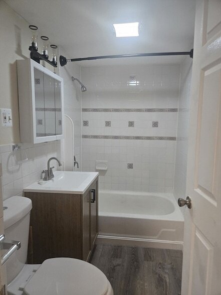 Building Photo - 1111-1115 Blue Hill Avenue Unit 10