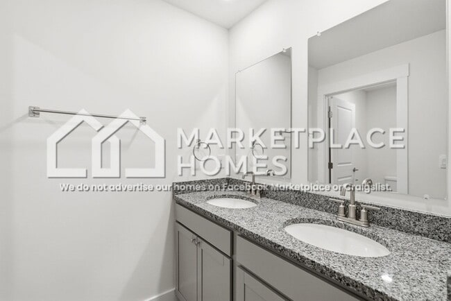 Building Photo - 8203 Watercolour Ln