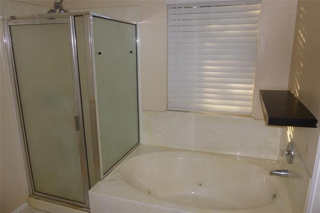 Building Photo - 1016 Stacia's Way