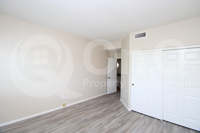 Building Photo - 7928 E Pepper Tree Ln