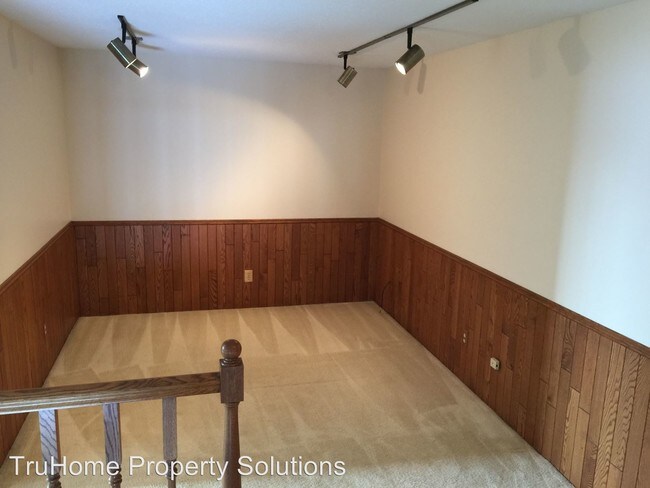 Building Photo - 2 br, 1.5 bath House - 52 Parkview Circle