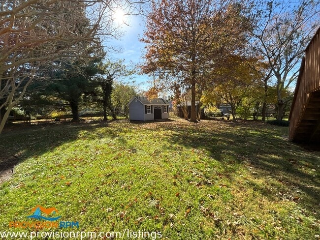 Building Photo - 625 Edwards Rd