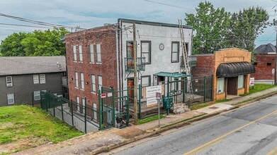 Building Photo - 802 Central Ave