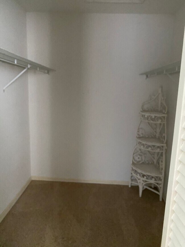 Building Photo - SPACIOUS, FIRST FLOOR CONDO WITH BIG FENCED IN PATIO IN THE LOVELY COMMUNITY OF QUAIL RIDGE!