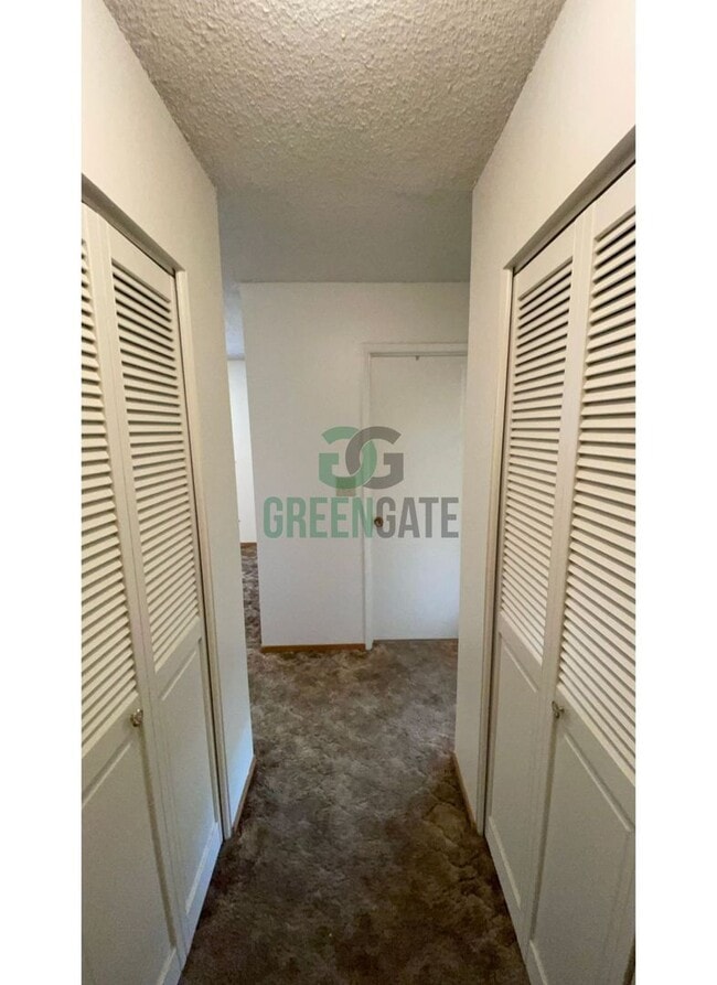 Building Photo - 925 Charleston Ave