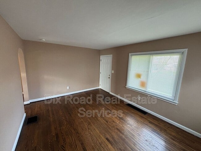 Building Photo - 1925 Highland St