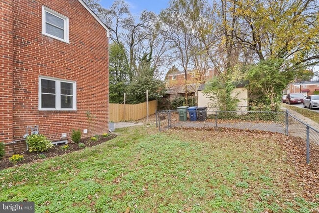 Building Photo - 4332 Utica Ave