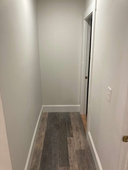 Building Photo - 629 Wood St