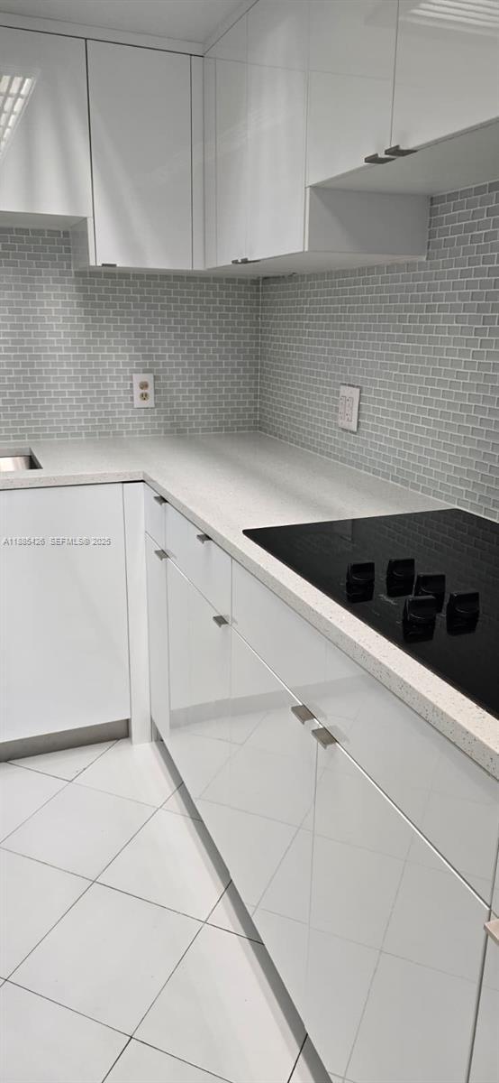 Building Photo - 2843 S Bayshore Dr