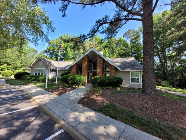 Building Photo - Improved Rent $1500!