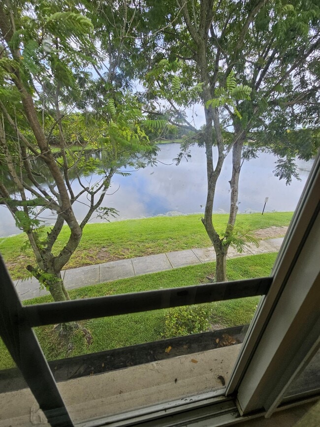 Building Photo - 2014 Marsh Harbor Dr