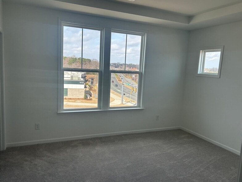 Building Photo - 9466 Senator Royall Dr