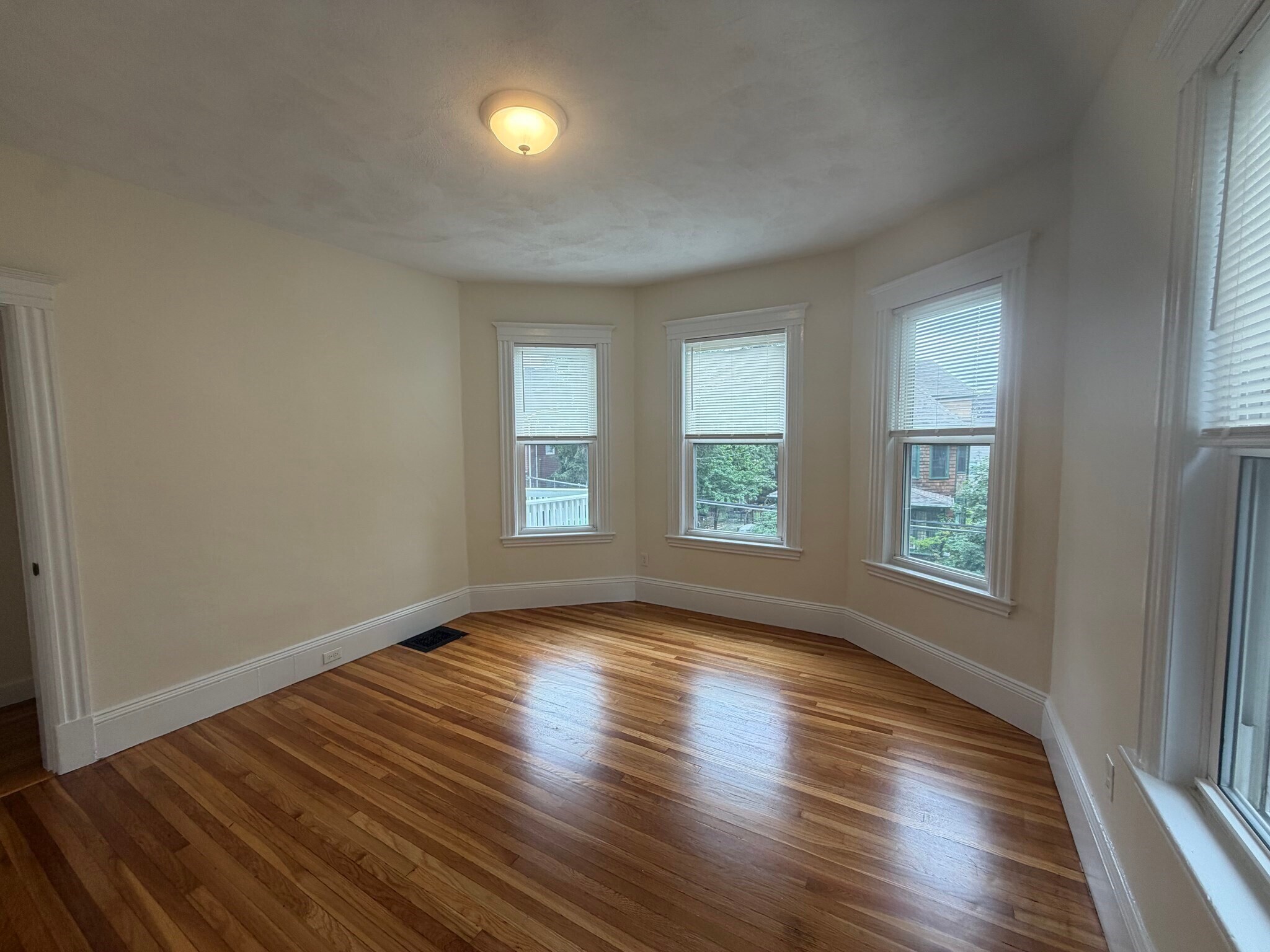 Living Dining Combo - 4 Usher Rd