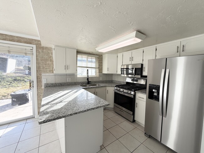 Building Photo - 786 San Simeon Way