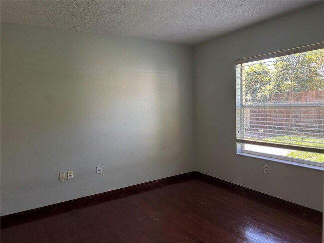 Building Photo - 3524 Chinaberry Ln