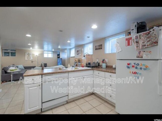 Building Photo - 137 E 600 N