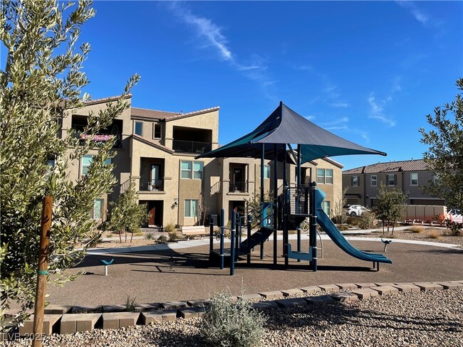 Building Photo - 508 Ylang Pl