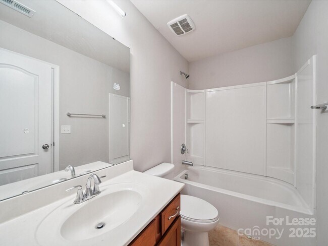 Building Photo - 10327 Rutledge Ridge Dr NW