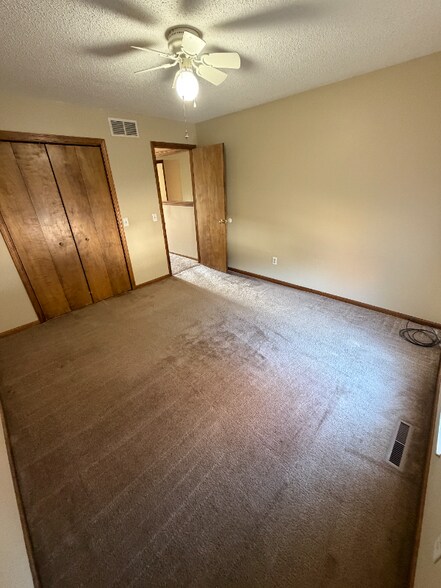 Building Photo - 109 Cora Dr