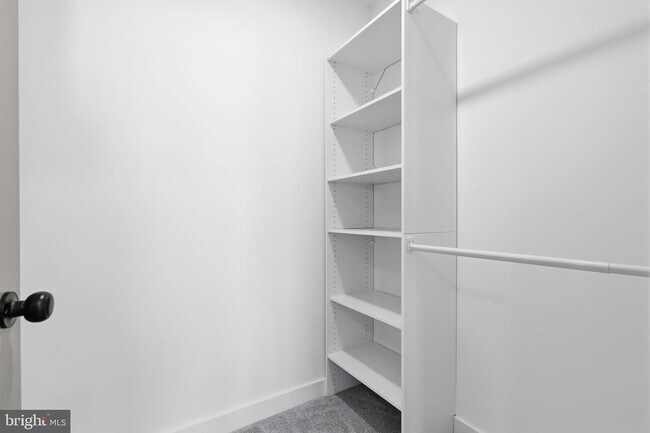 Building Photo - 25 Autumn Ln