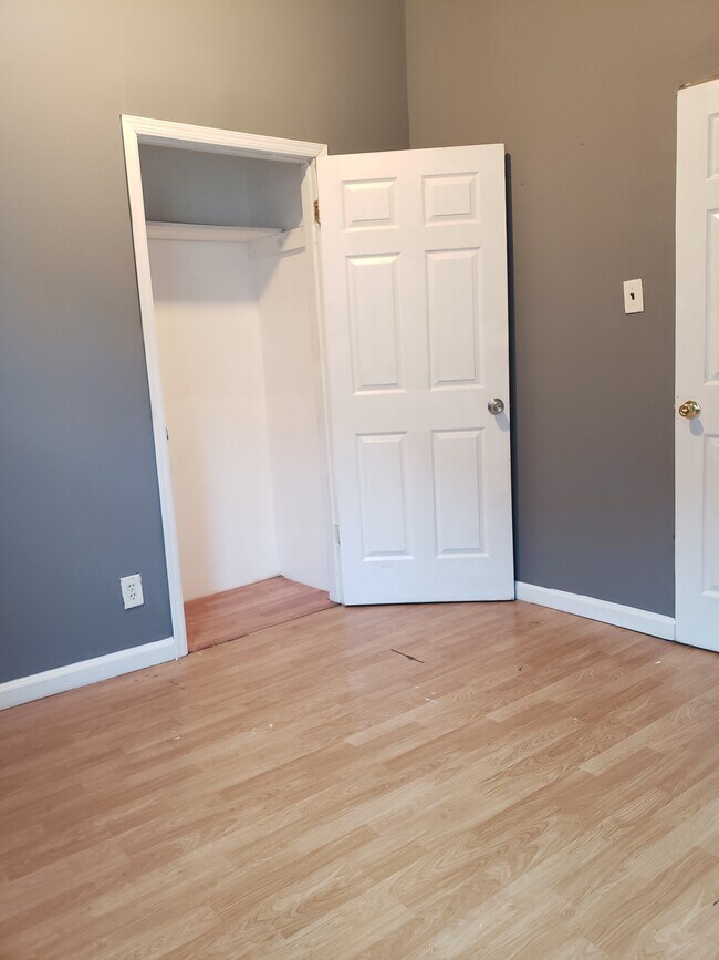 Building Photo - 25 Bergen Ave