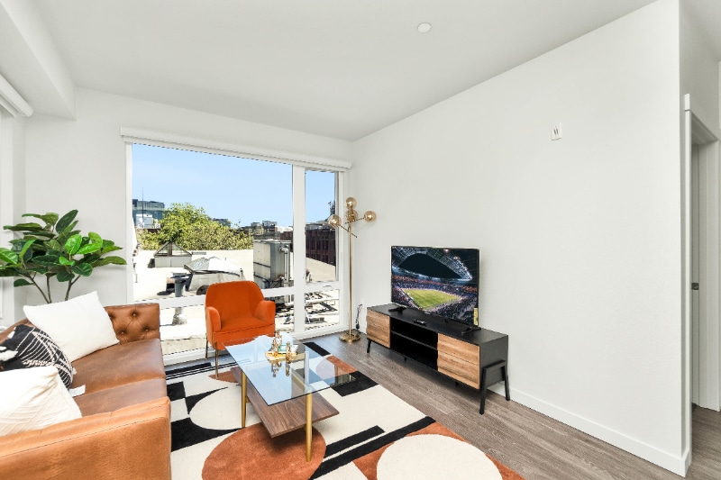 Building Photo - 80 South Main St