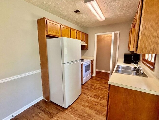 Building Photo - 959 Merrimac Way