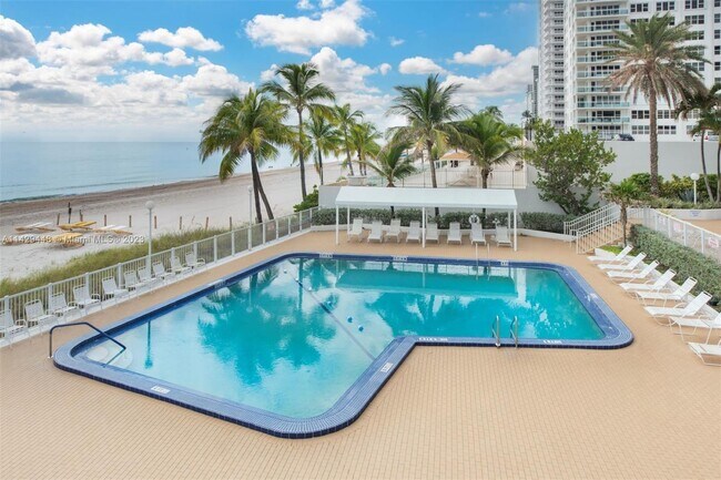 Building Photo - 4010 Galt Ocean Dr