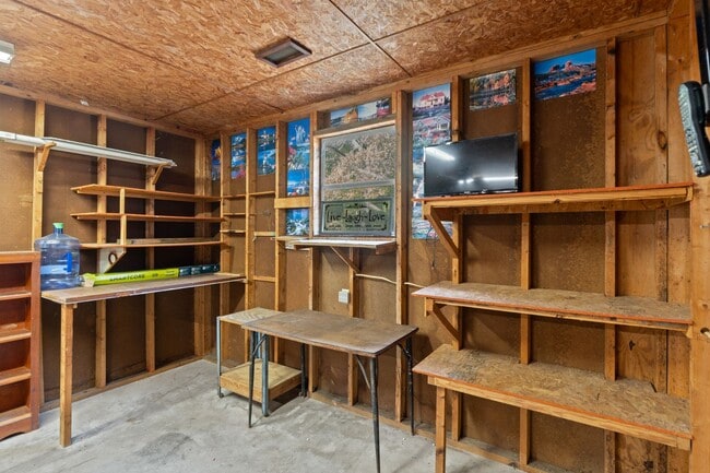 Building Photo - 3 bedrooms 2 bathroom