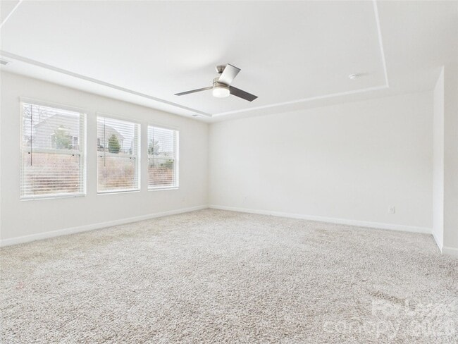 Building Photo - 3941 Woodland View Dr