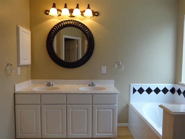 Building Photo - 2302 Turnbury Elm Ct