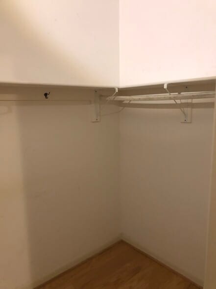 Walk in Closet - 8708 Manchester Rd