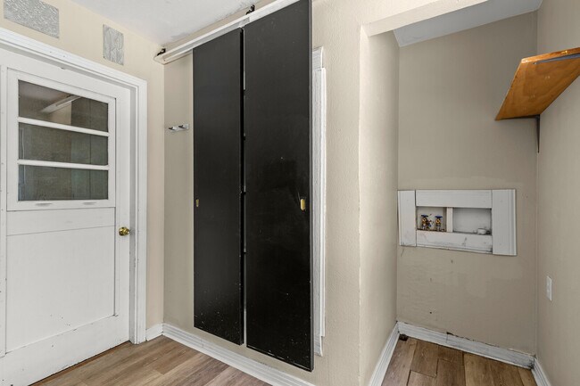 Building Photo - 3404 Leland Ave