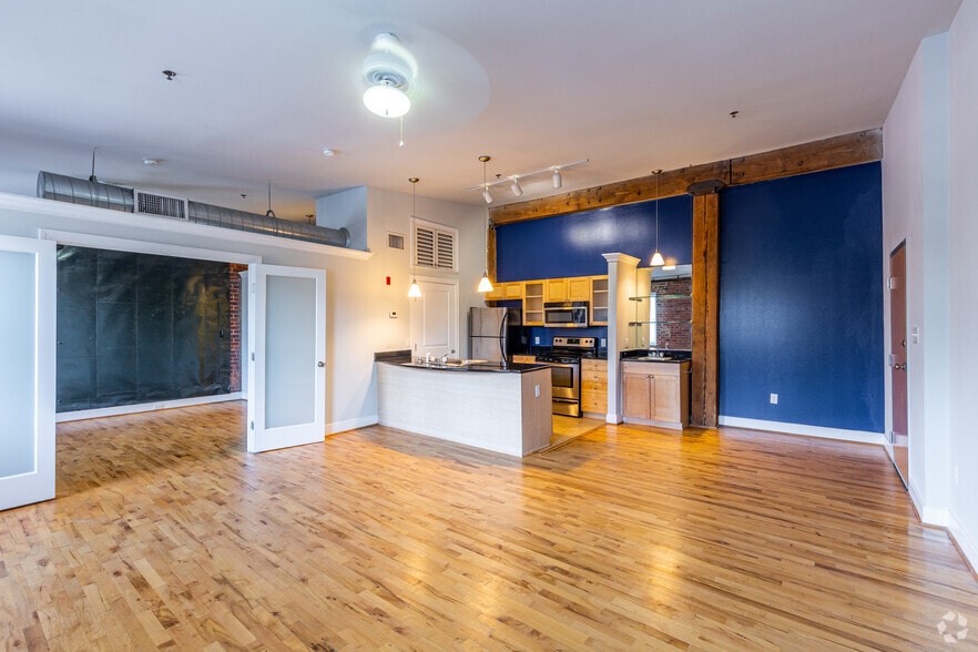 The Lofts at Dunlop 214 N Dunlop St Petersburg VA 23803 Apartment