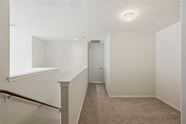 Building Photo - 323 Bloomhill Pl