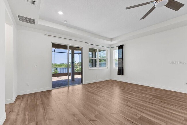 Building Photo - 7322 34th Ct E