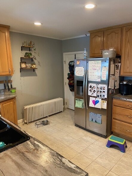 Kitchen - 4 Niquette Ct